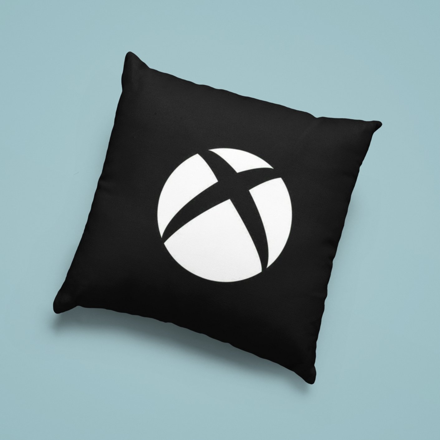 http://rugsrusonline.co.uk/cdn/shop/products/xbox-cushion-cover-220449.jpg?v=1691152021